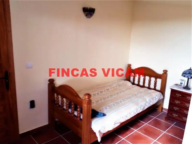 Dormitori de Finca rústica en venda en Agüero amb Calefacció, Jardí privat i Terrassa