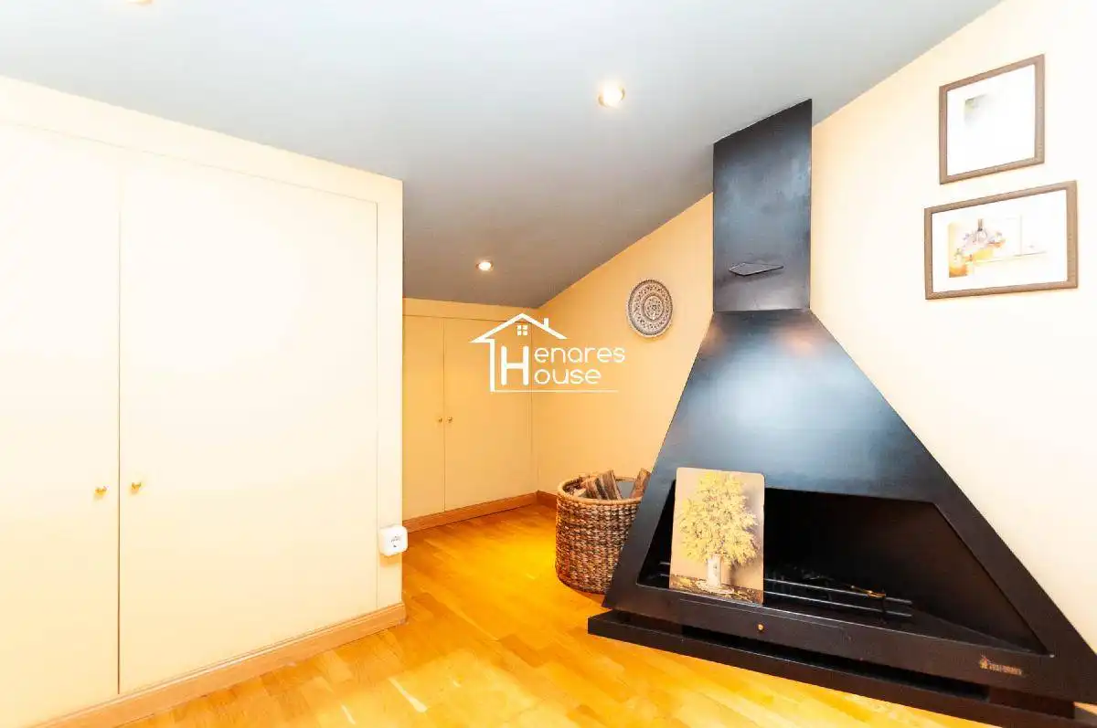 Dúplex en venta en Alcalá de Henares con Aire acondicionado, Calefacción y Parquet