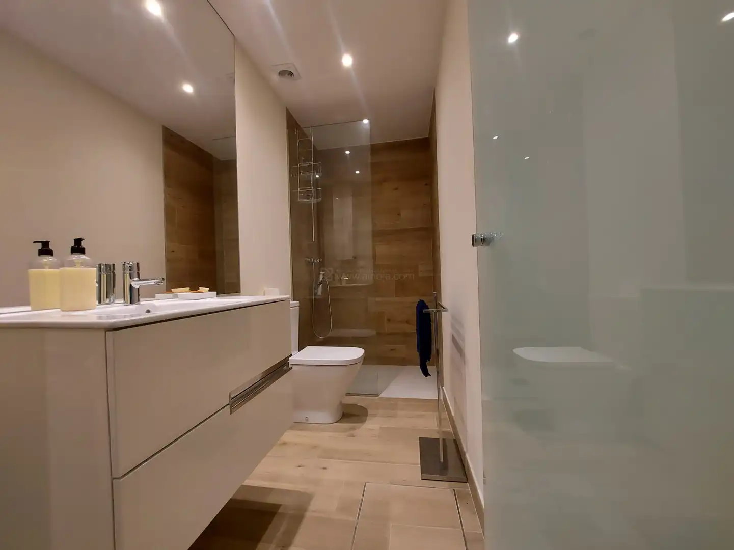 Bathroom of Flat for sale in  Logroño  with Heating, Parquet flooring and Terrace