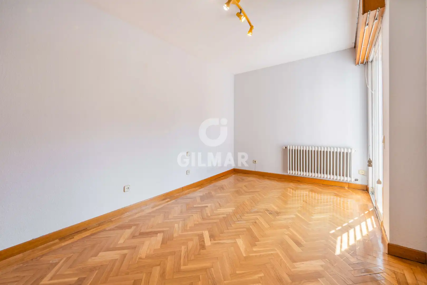 Bedroom of Detached homes for sale in Madrid  with Heating, Private garden and Swimming Pool