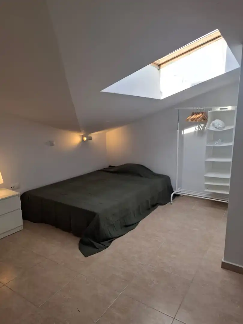 Dormitori de Dúplex de lloguer en Málaga amb Aire condicionat i Moblat