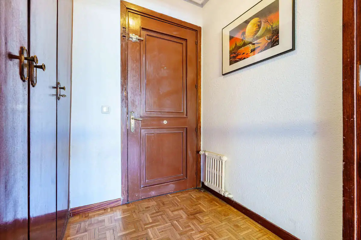 Wohnung zum Verkauf in Madrid mit Heizung, Terrasse und Ofen