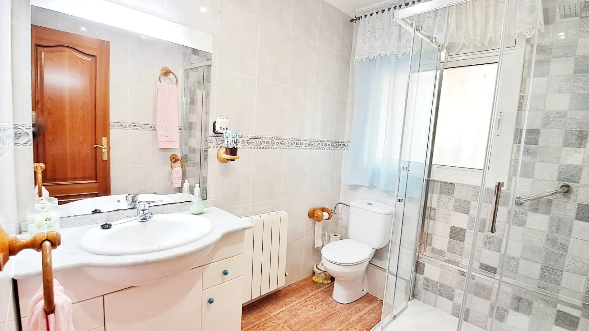 Casa amb piscina en venda a Castellet i la Gornal, imagen 40