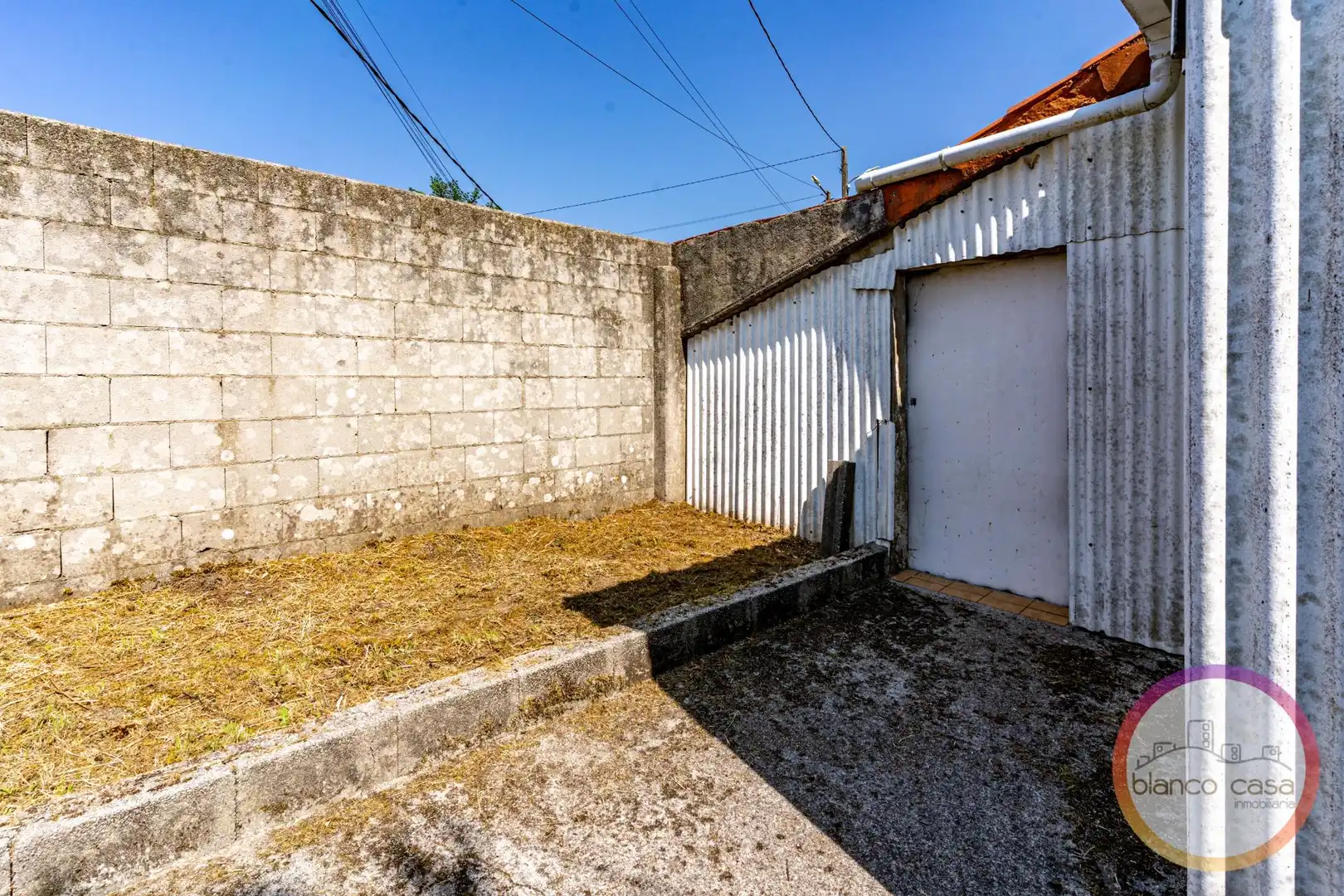 Parking de Casa o chalet en venta en Santa Comba con Trastero