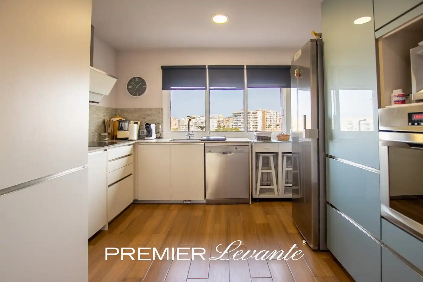 Cocina de Piso en venta en Alicante / Alacant con Aire acondicionado, Calefacción y Jardín privado