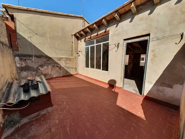 Terrassa de Casa adosada en venda en Castellnovo amb Terrassa, Traster i Balcó