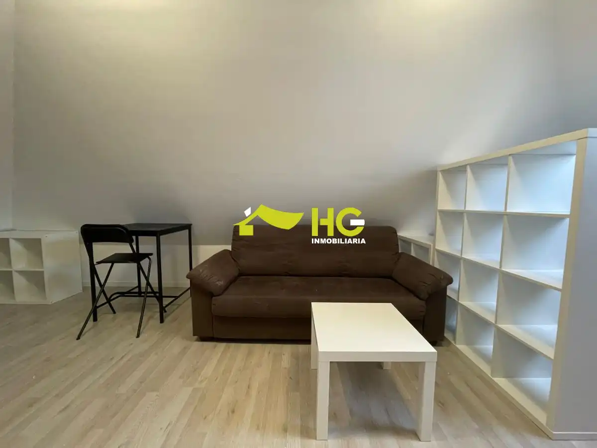 Sala d'estar de Estudi de lloguer en Villaviciosa de Odón amb Aire condicionat, Calefacció i Parquet