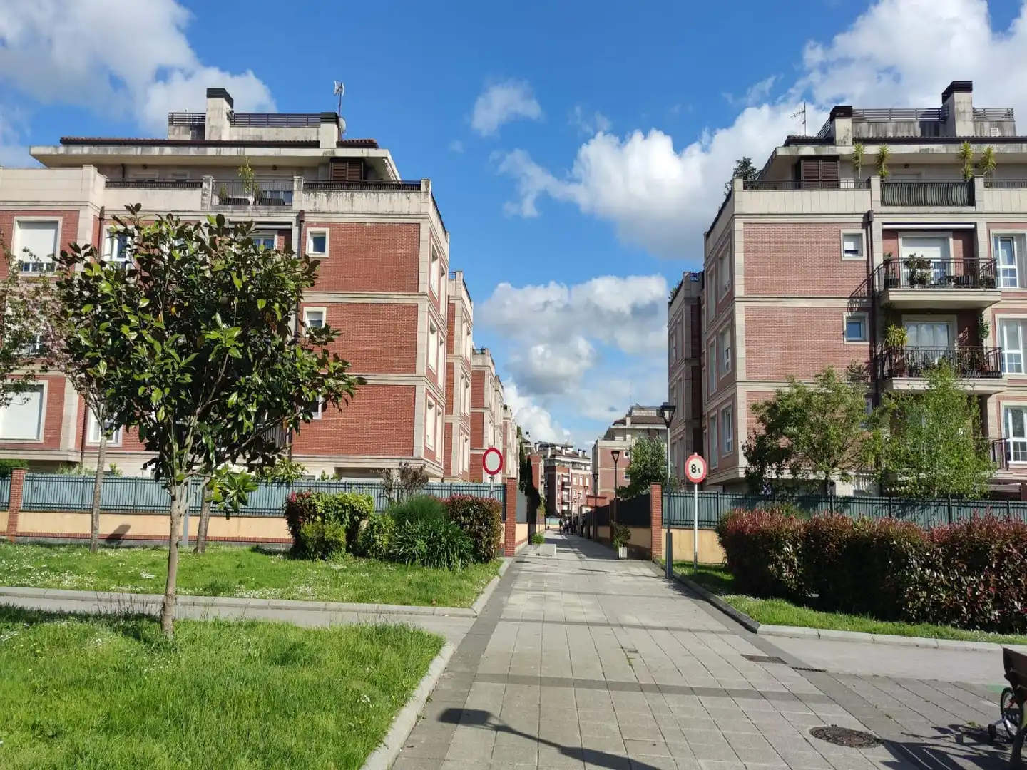 Garage for sale in Amorebieta-Etxano, Bizkaia
