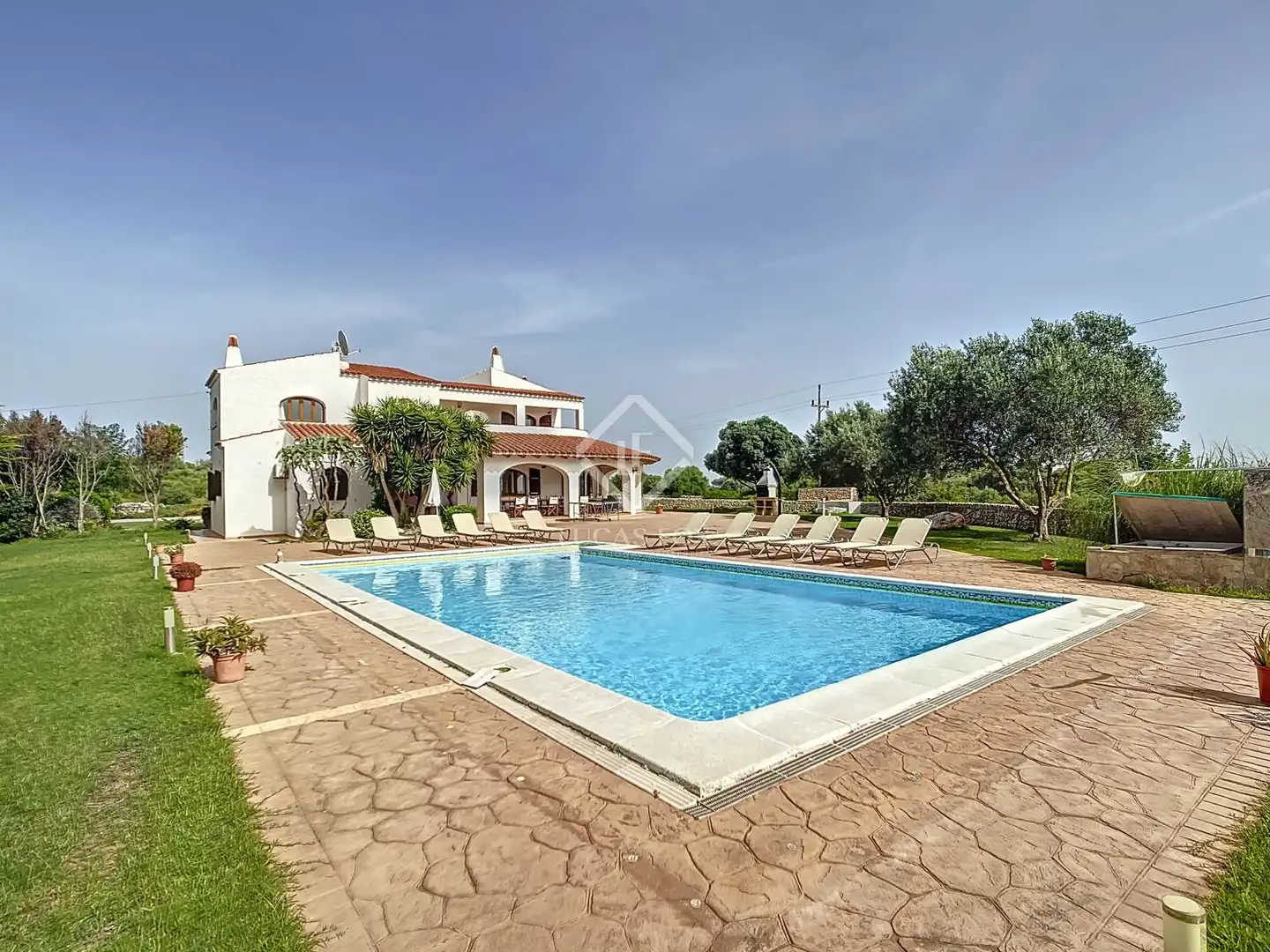 Schwimmbecken von Country house zum Verkauf in Ciutadella de Menorca mit Klimaanlage, Heizung und Privatgarten