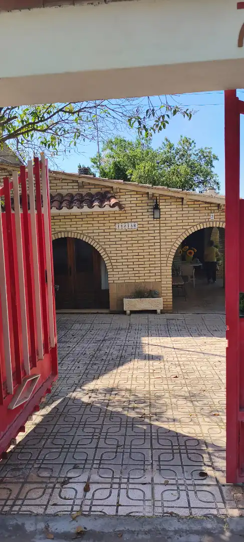 Casa o xalet en venda en Cadrete amb Aire condicionat, Jardí privat i Terrassa