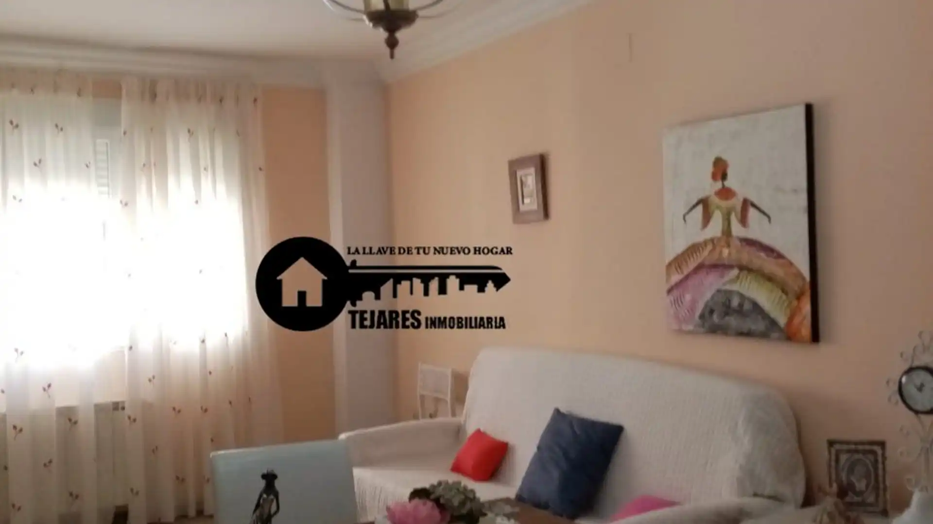 Sala d'estar de Pis en venda en La Roda amb Calefacció, Terrassa i Traster