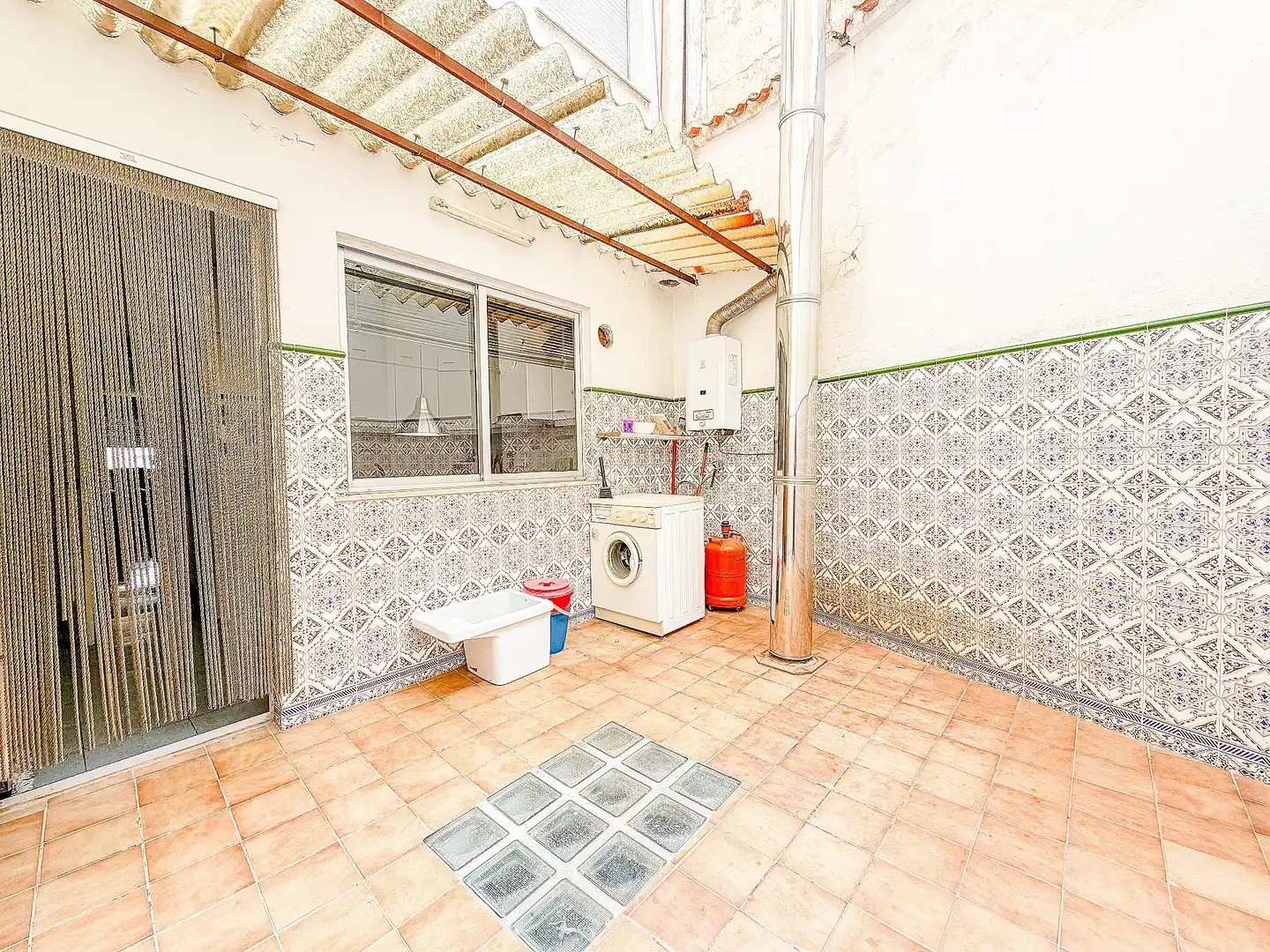 Bany de Dúplex en venda en Yecla amb Calefacció, Terrassa i Moblat