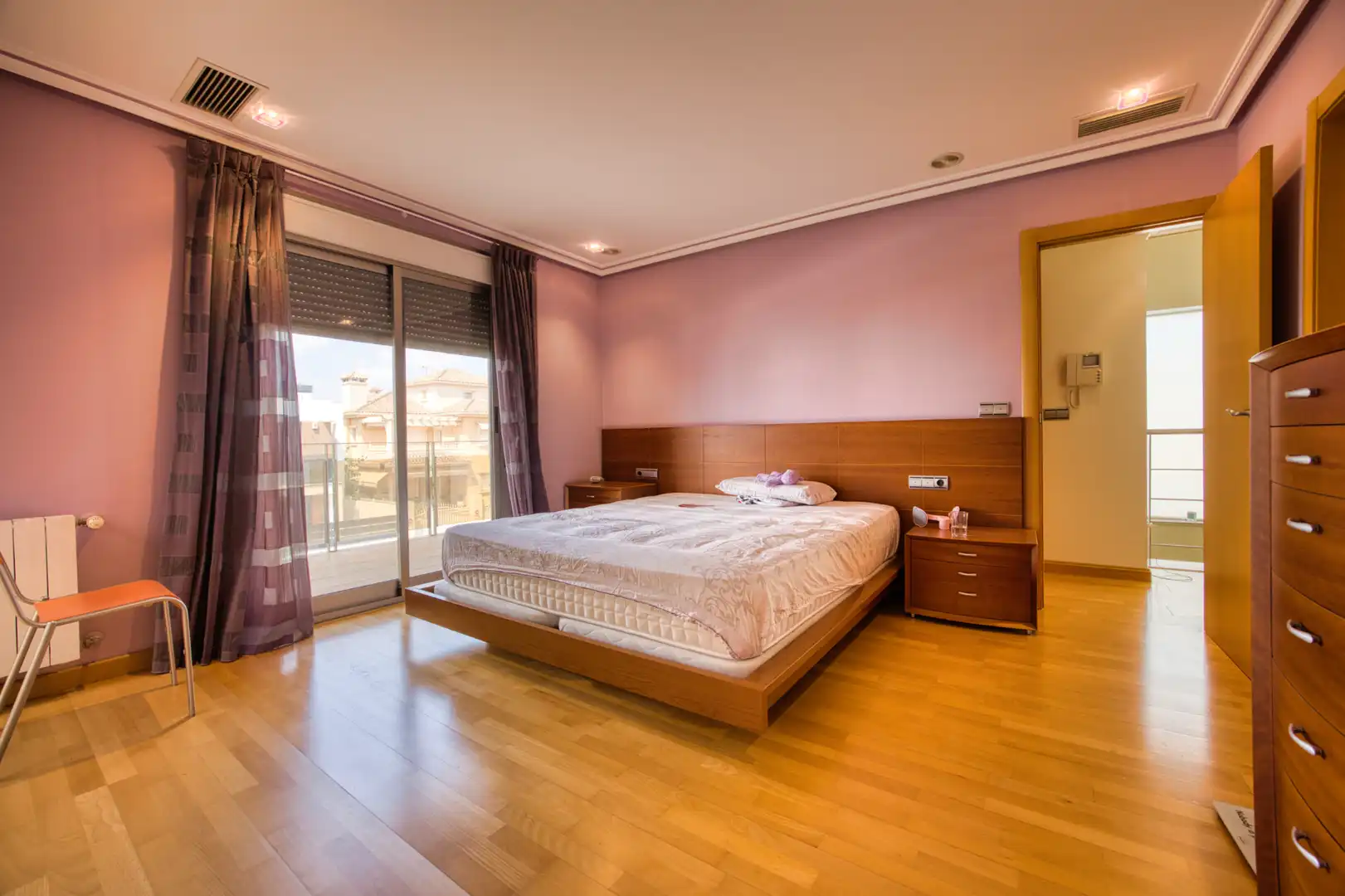 Schlafzimmer von Haus oder Chalet zum Verkauf in Elche / Elx mit Klimaanlage, Heizung und Privatgarten