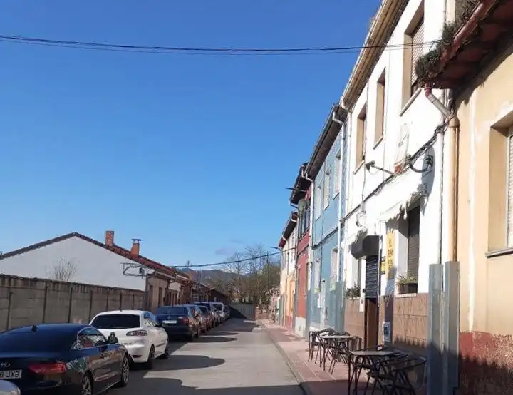 Casa aparellada en venda a Alfredo Canal