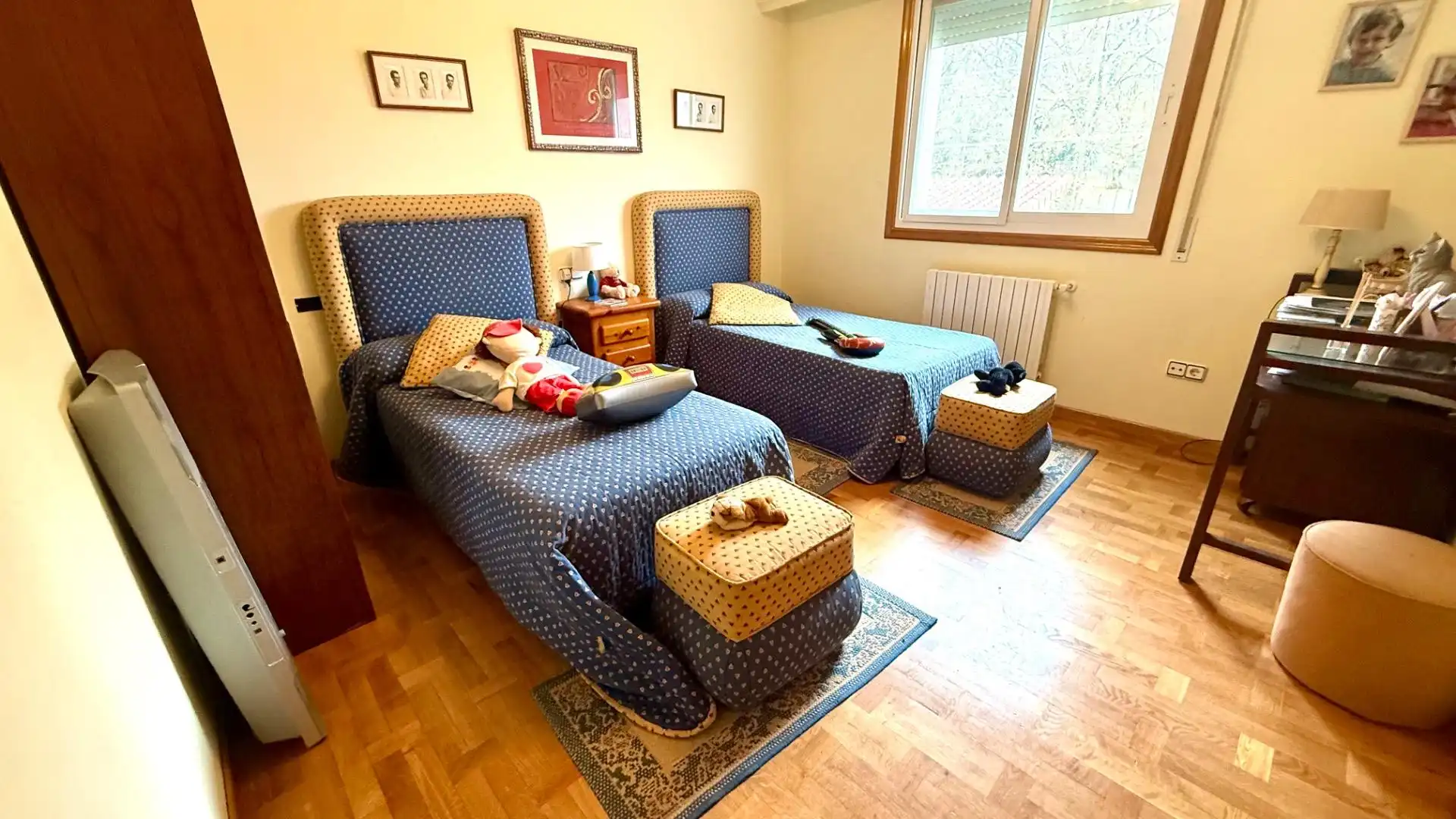 Bedroom of Country homes for sale in Toén  with Heating, Private garden and Storage room