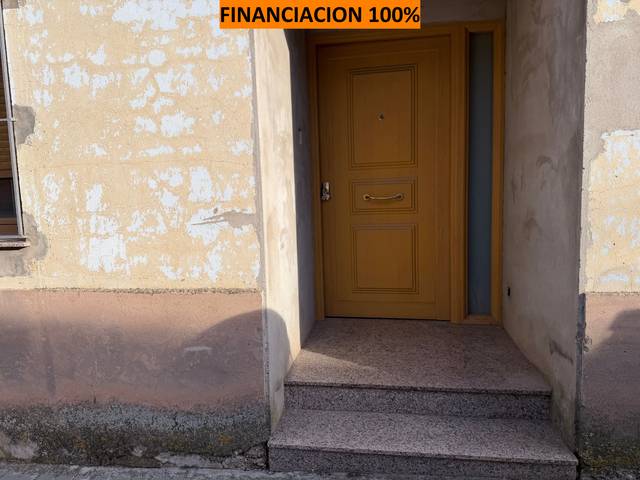 Casa-chalet en Venta en Calle Esparraguera en Grisén