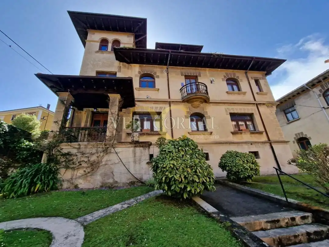 Haus mit Terrasse zum Verkauf in Calle Gutierrez de la Gándara