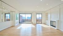 Living room of Flat to rent in  Barcelona Capital  with Air Conditioner, Heating and Parquet flooring