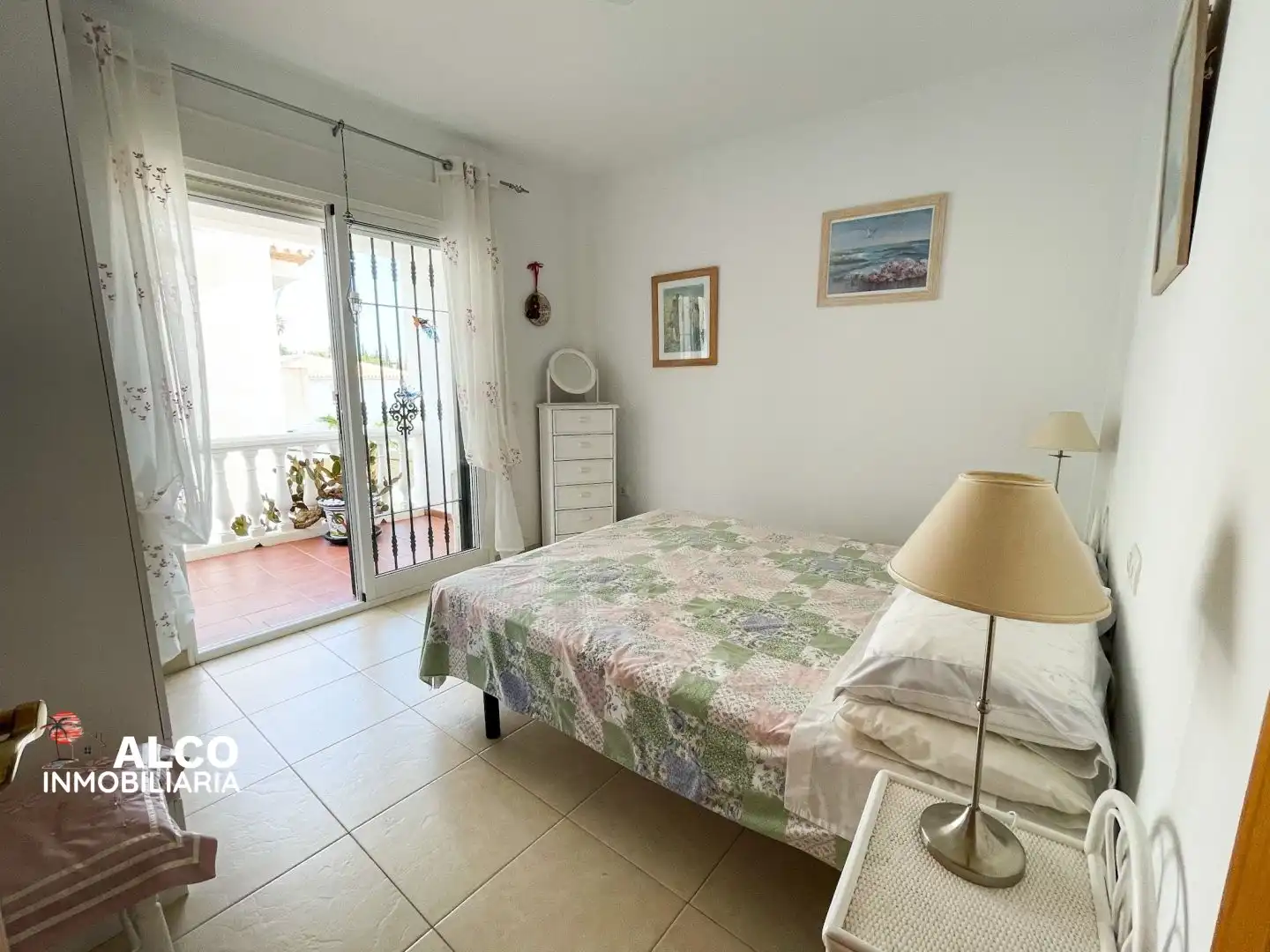 Dormitori de Casa o xalet en venda en Torrox amb Aire condicionat, Terrassa i Piscina