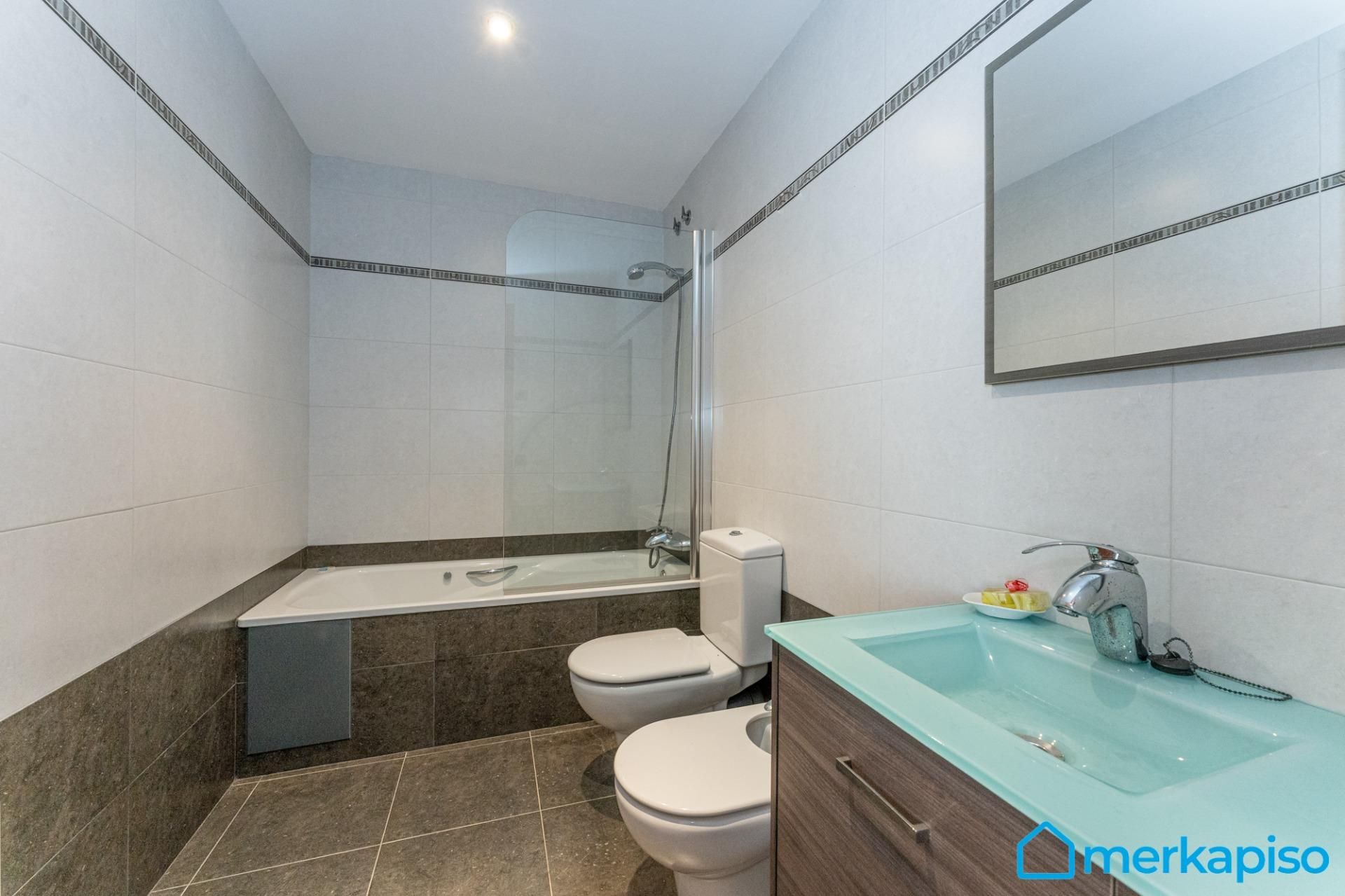 Bathroom of Duplex for sale in Castelldefels  with Air Conditioner, Heating and Terrace