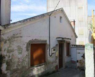 Exterior view of Single-family semi-detached for sale in Pontevedra Capital   with Private garden