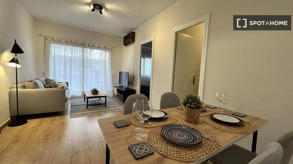Piso con terraza en alquiler en Eixample, imagen 4