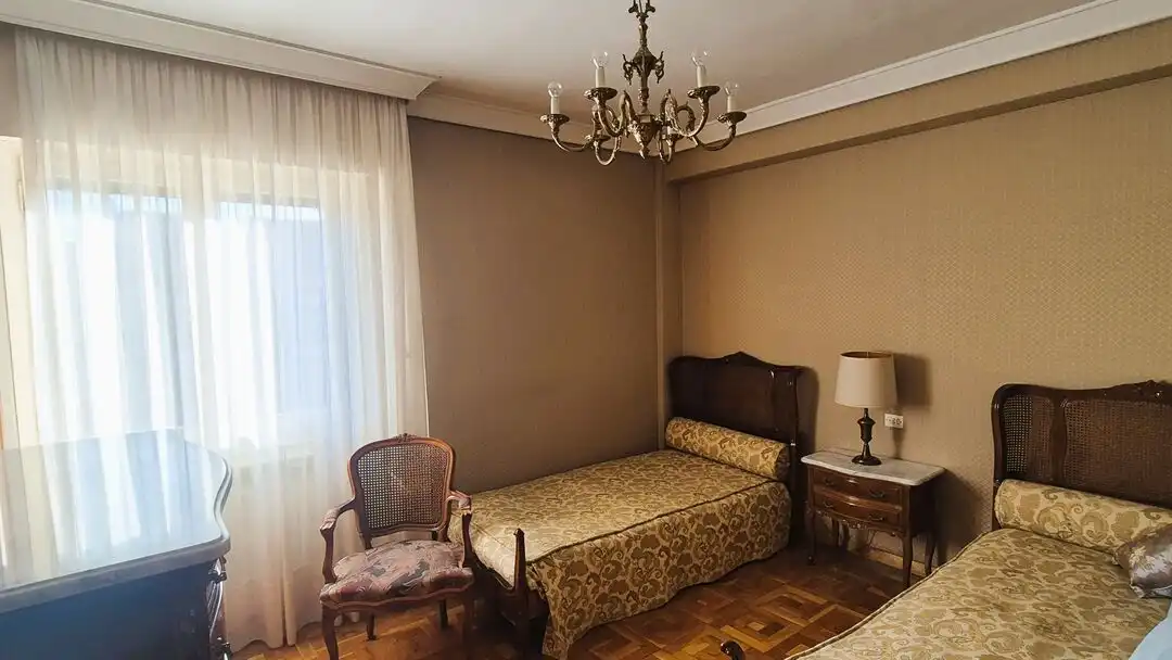 Schlafzimmer von Wohnung zum Verkauf in  Pamplona / Iruña mit Heizung, Terrasse und Abstellraum