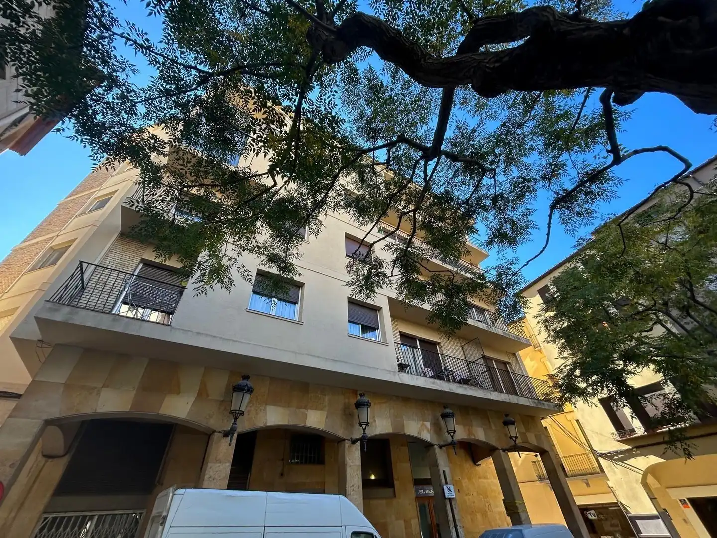 Außenansicht von Wohnung zum Verkauf in Falset