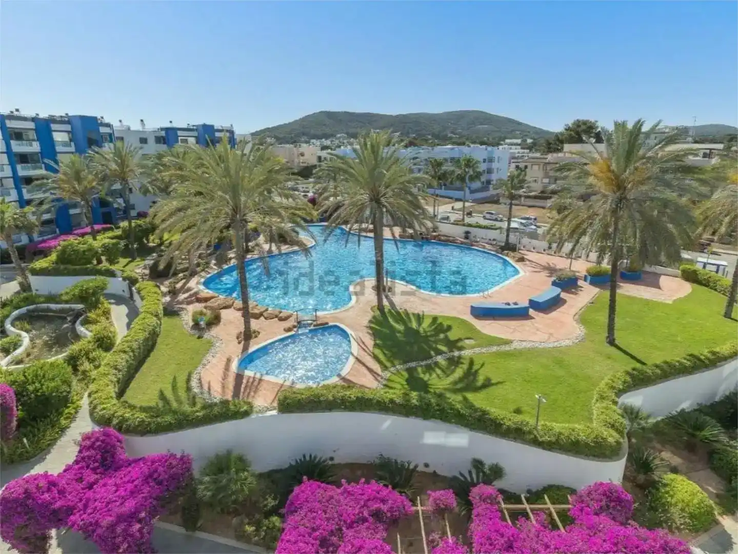 Schwimmbecken von Wohnungen zur Miete in Santa Eulària des Riu mit Klimaanlage und Schwimmbad