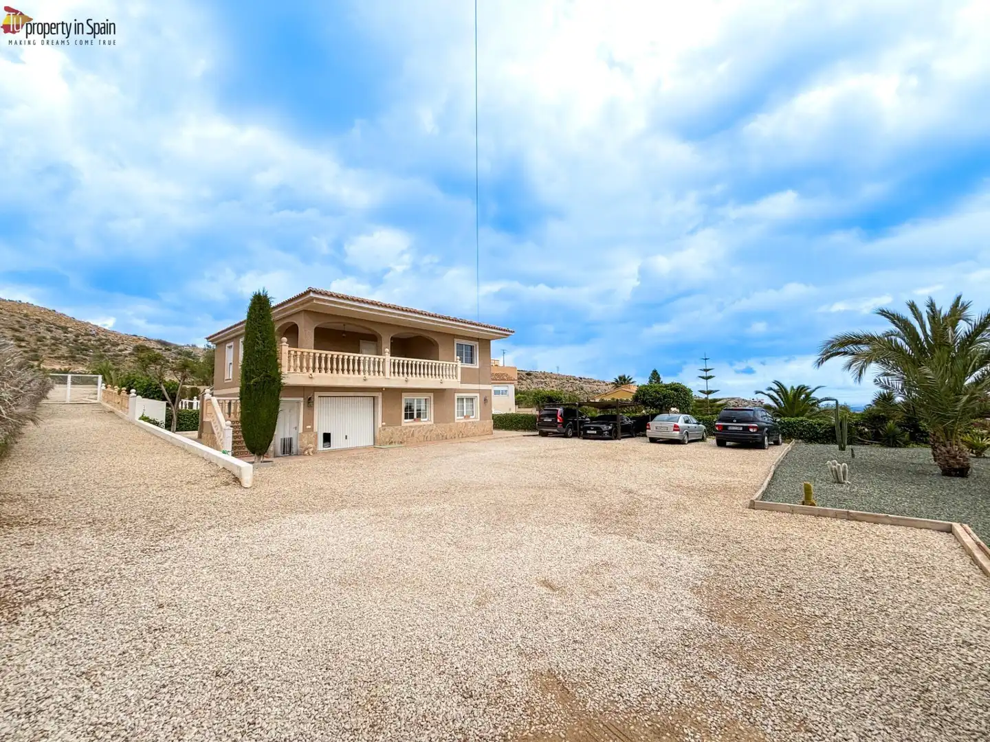 Vista exterior de Casa o xalet de lloguer en Alicante / Alacant amb Jardí privat, Traster i Piscina