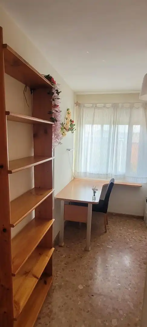 Schlafzimmer von Wohnung zur untervermieten in Moncada mit Klimaanlage, Heizung und Terrasse