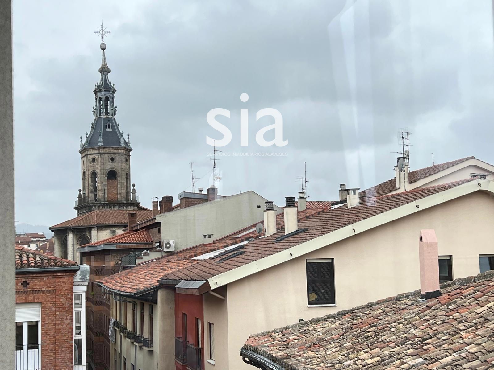 Vista exterior de Pis en venda en Vitoria - Gasteiz amb Calefacció i Traster