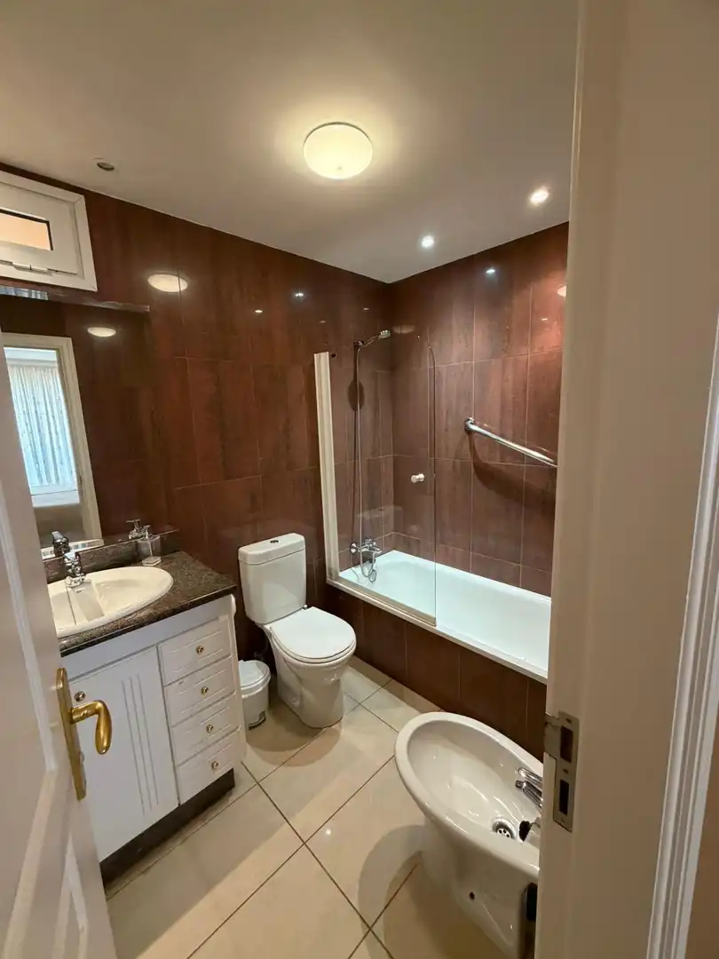 Baño de Apartamento en venta en Adeje con Jardín privado y Piscina comunitaria