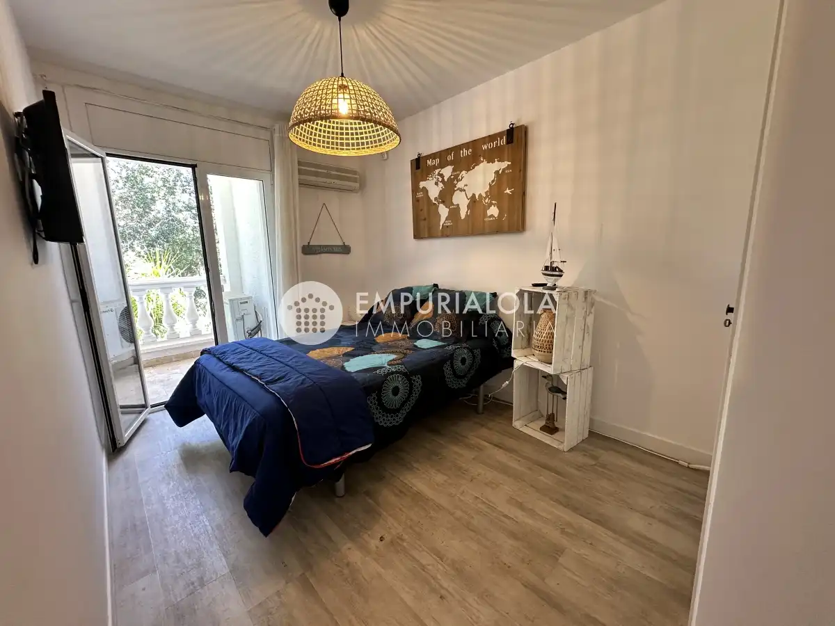 Habitación de Casa o chalet en venta en Empuriabrava con Aire acondicionado, Piscina y Amueblado