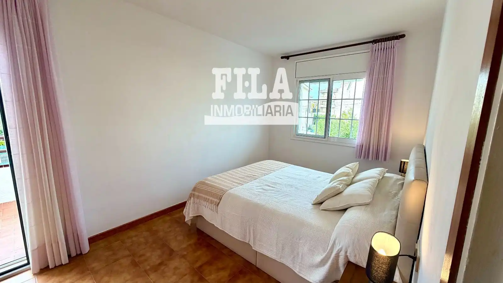 Dormitori de Casa o xalet en venda en Cunit amb Aire condicionat, Calefacció i Jardí privat