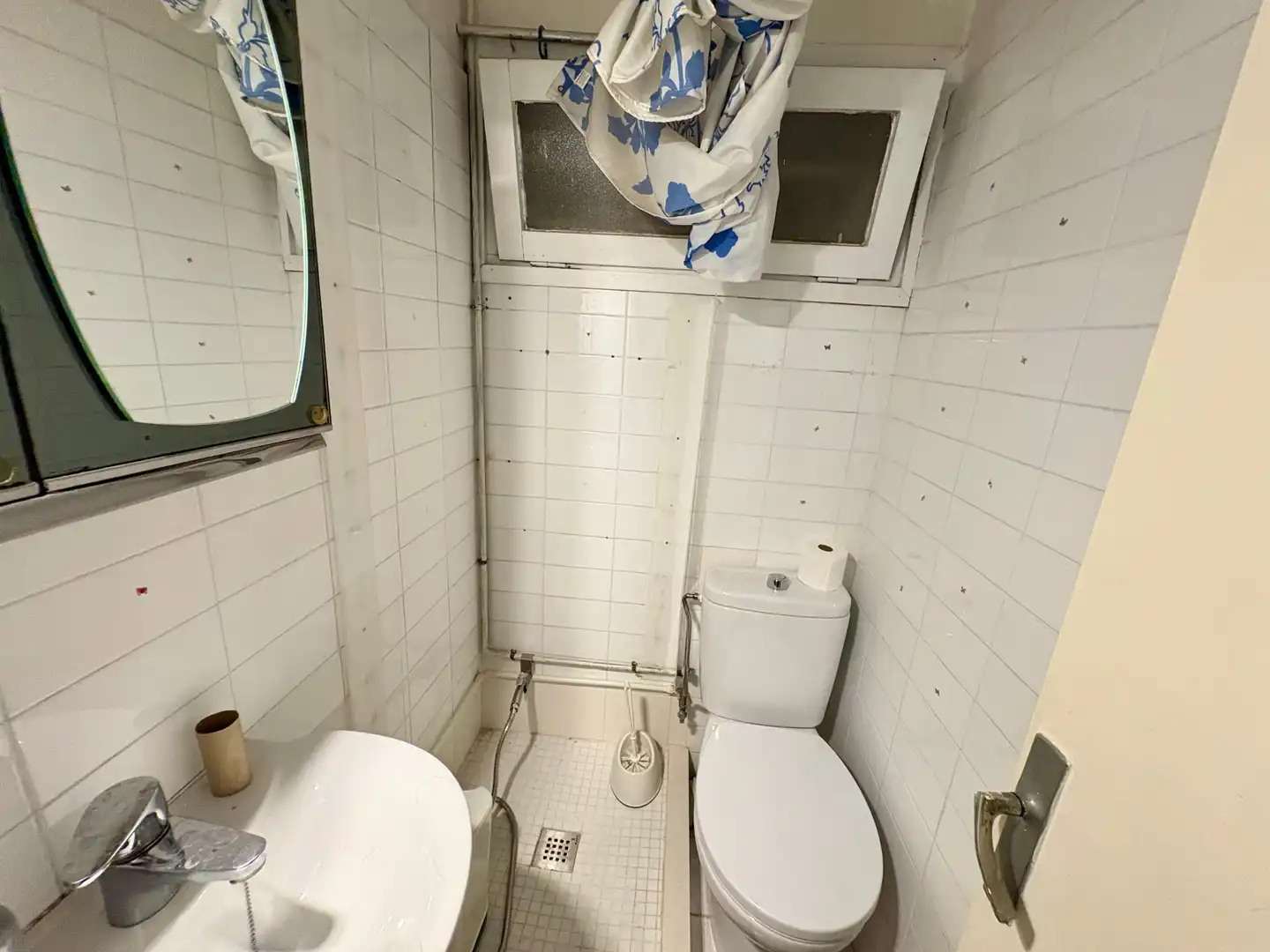Bany de Pis en venda en Barcelona amb Balcó