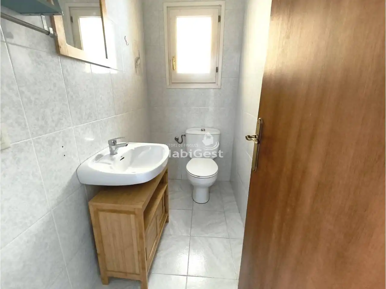 Badezimmer von Haus oder Chalet zum Verkauf in Medinyà mit Heizung und Terrasse
