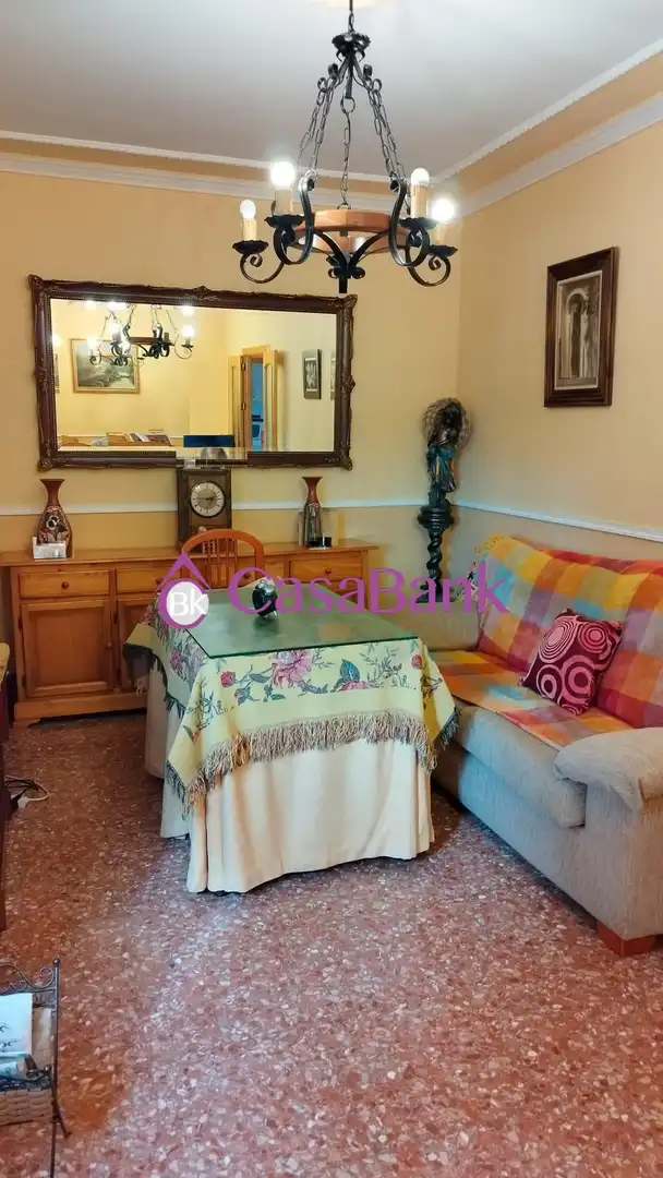 Menjador de Casa o xalet en venda en Córdoba amb Aire condicionat, Jardí privat i Terrassa