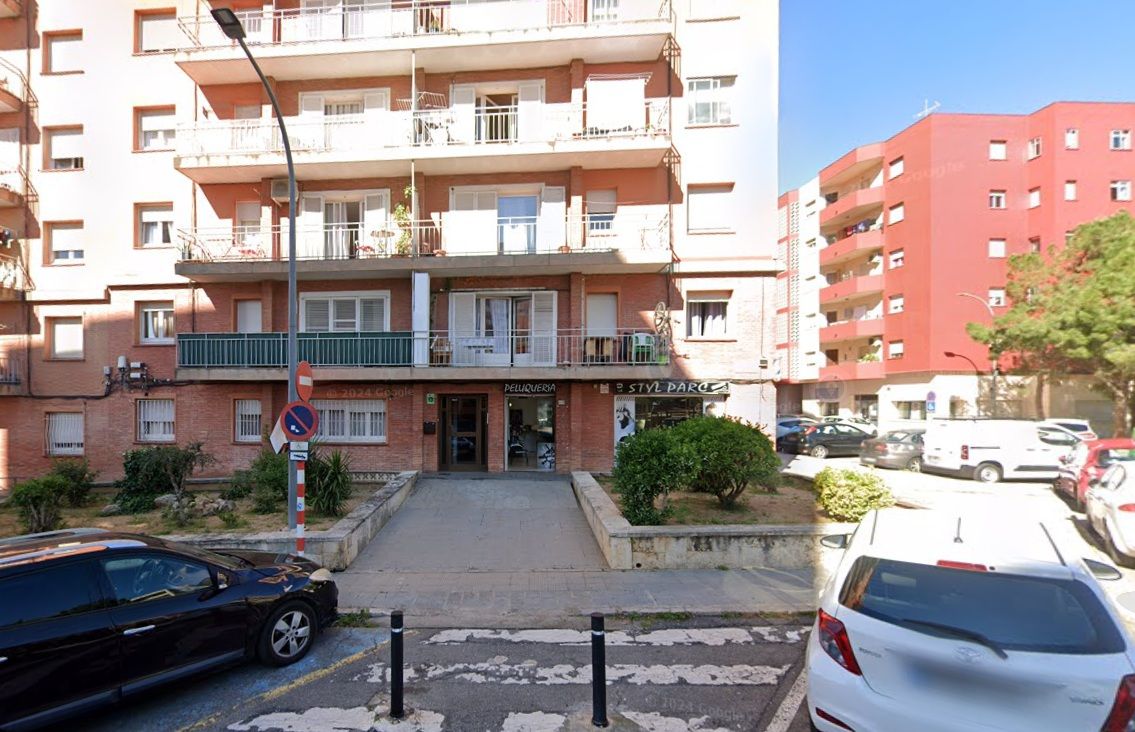 Vista exterior de Pis en venda en Figueres