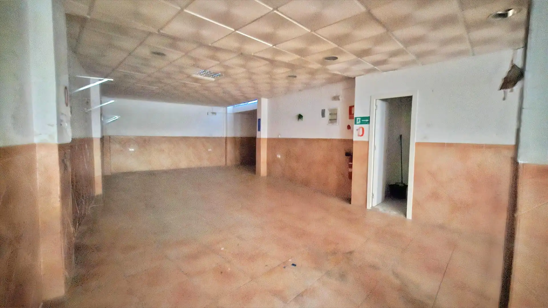 Local comercial en venta en Calle GARBINET, imagen 4