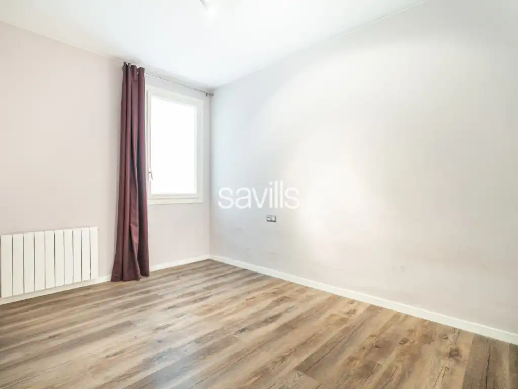Habitación de Apartamento en venta en Barcelona con Aire acondicionado, Horno y Balcón