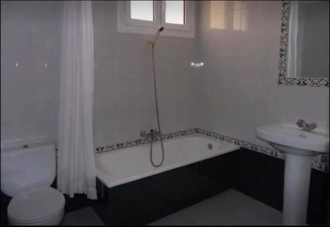Baño de Edificio en venta en Laredo