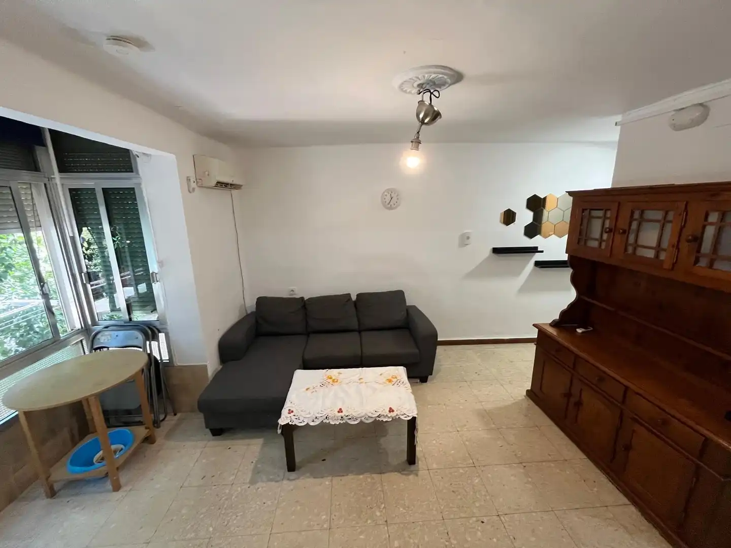 Living room of Flat for rent in Sevilla  with Air Conditioner and Furnished