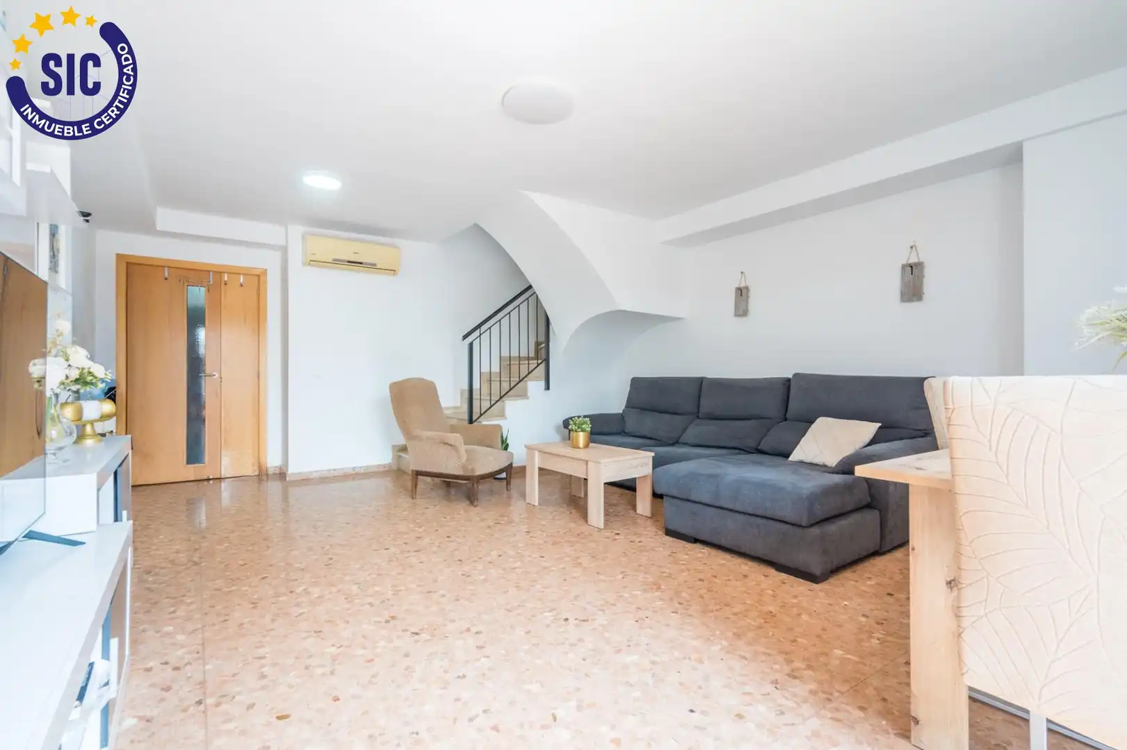 Sala d'estar de Àtic en venda en Riba-roja de Túria amb Aire condicionat, Calefacció i Terrassa