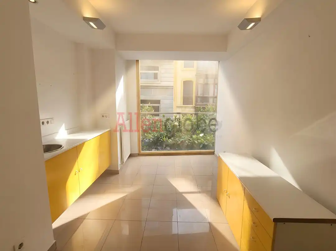 Office space with lift for sale in Calle San Francisco, imagen 17