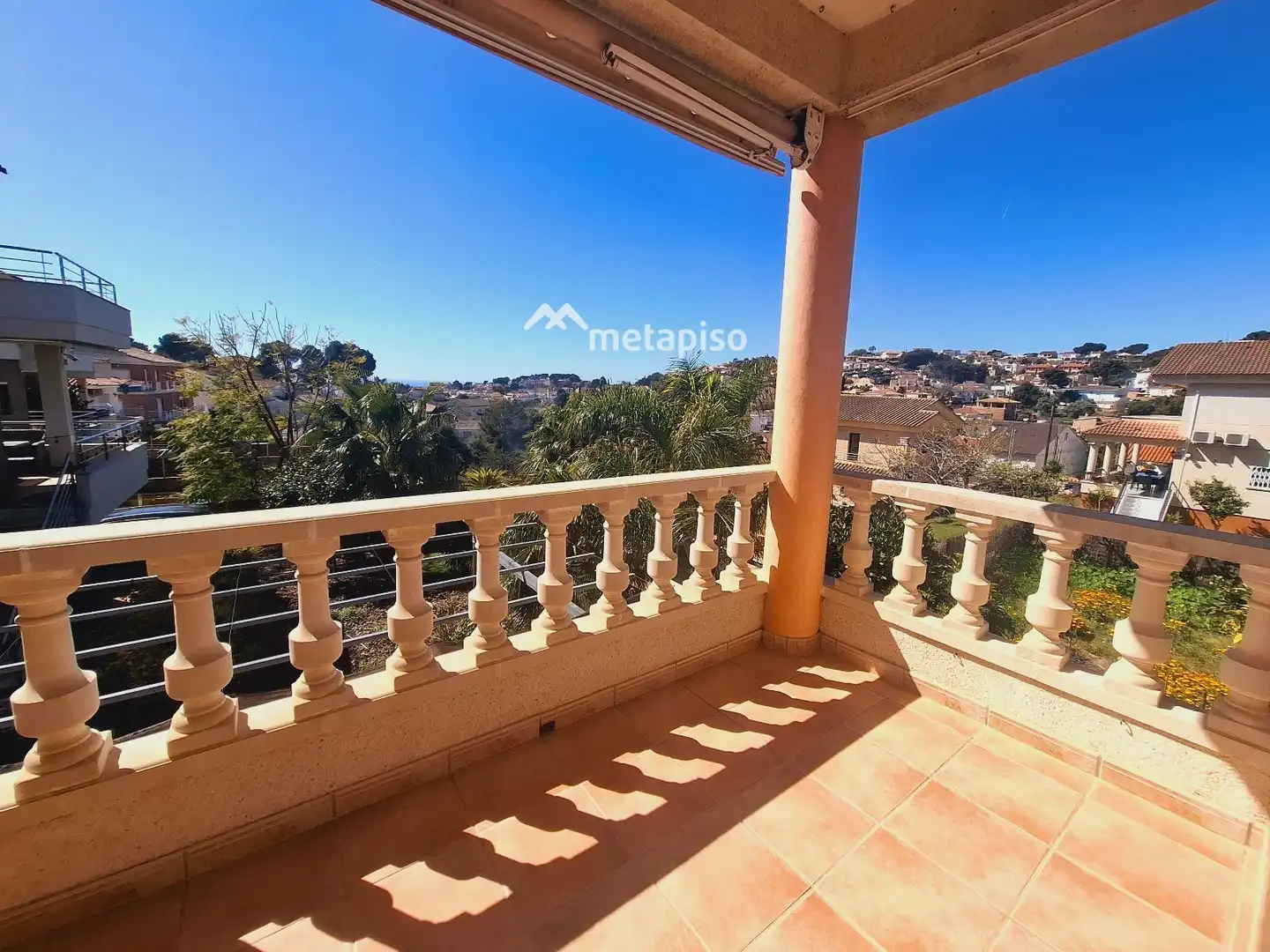 Vista exterior de Casa o xalet en venda en Calafell amb Aire condicionat, Calefacció i Terrassa