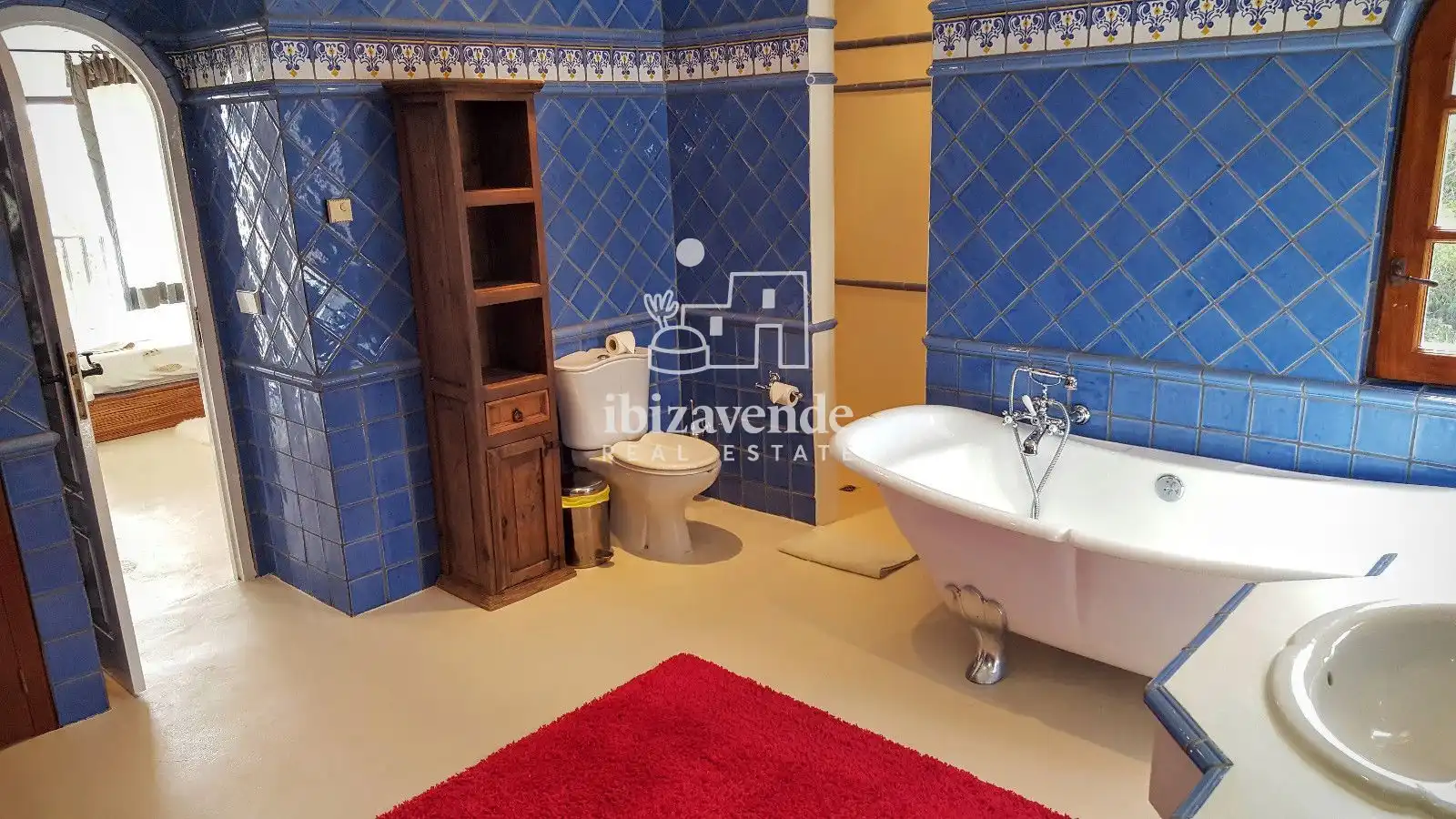 Bathroom of Houses for sale in Santa Eulària des Riu  with Air Conditioner, Private garden and Terrace