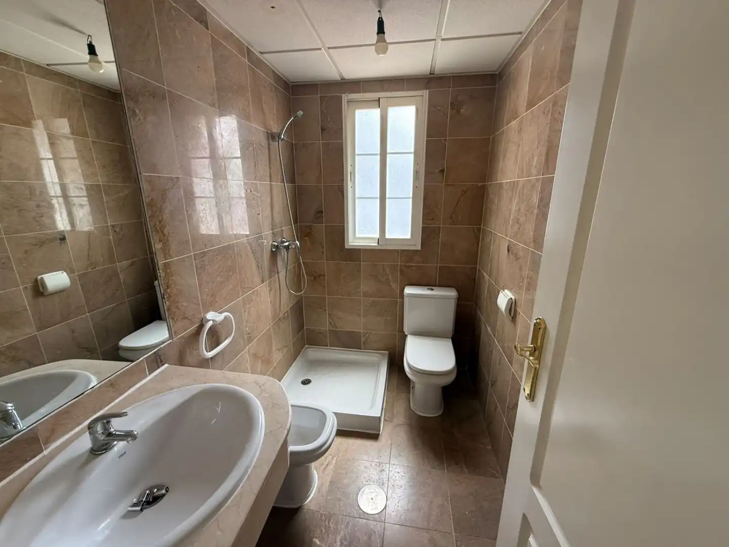 Baño de Dúplex en venta en Marbella con Calefacción, Terraza y Piscina comunitaria
