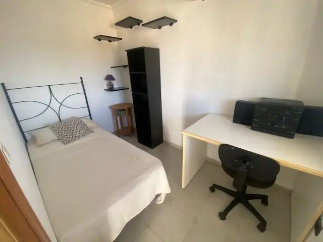 Habitación de Piso en venta en Huelva con Terraza y Amueblado