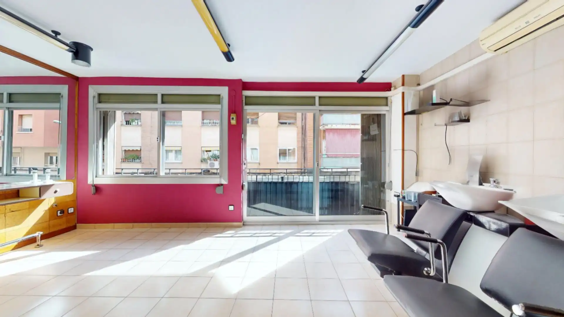 Flat for sale in Barcelona  with Air Conditioner, Terrace and Balcony